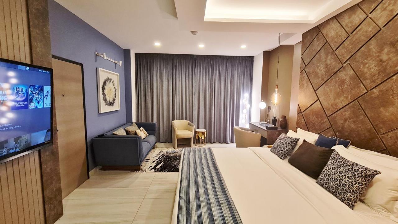 The Pool Labone Aparthotel อักกรา ภายนอก รูปภาพ
